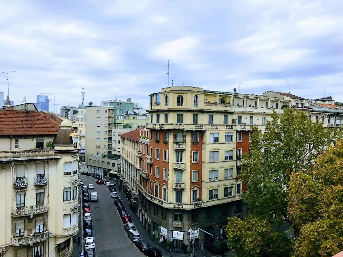 Lumi Nuovissimi Loft Mansardati Da 2 O 4Pax In Loreto Milan Apartment